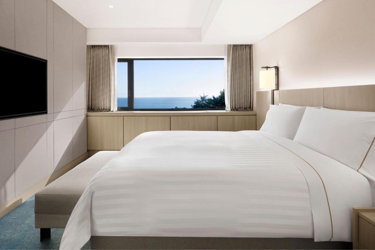The Westin Josun Busan Exterior photo