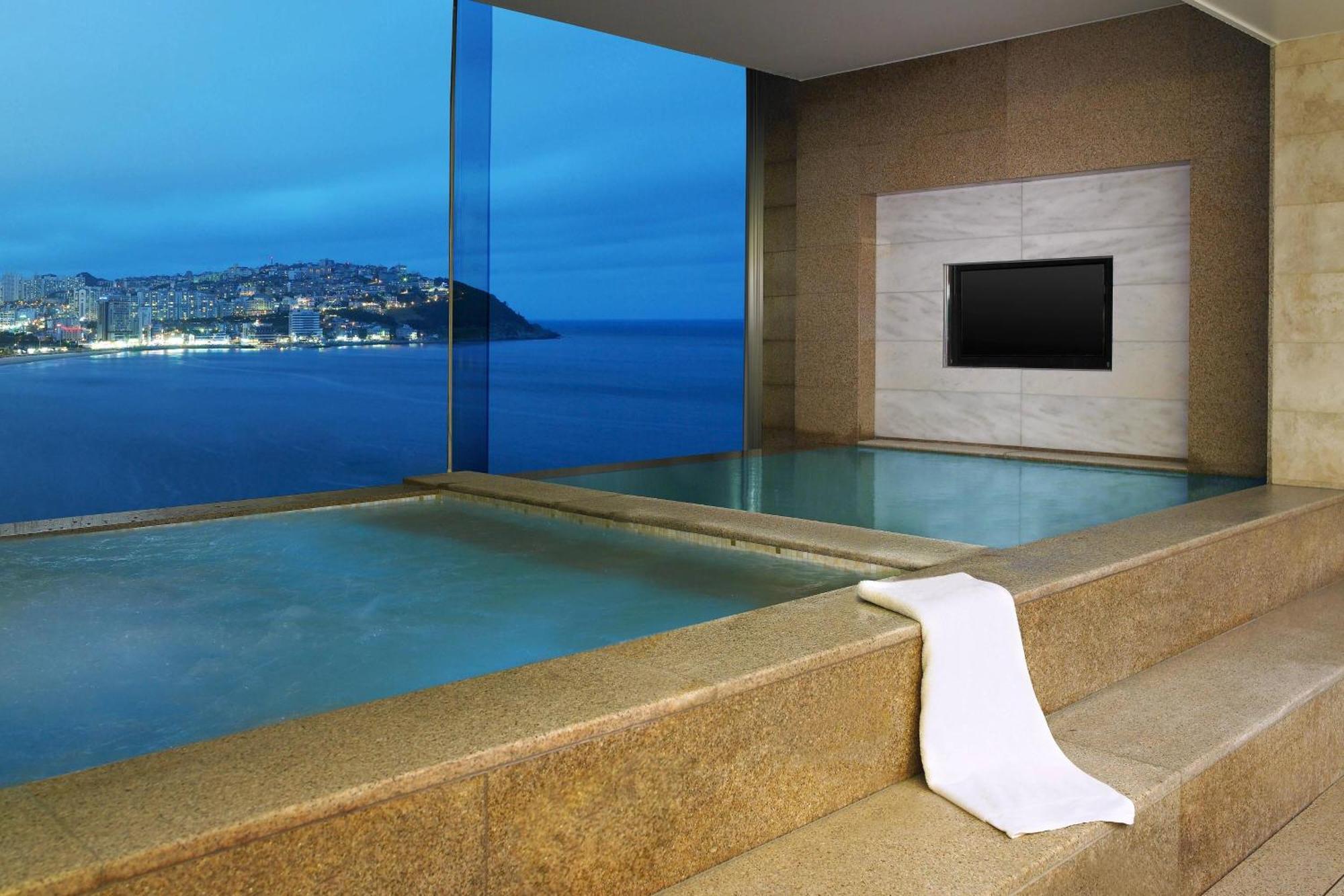 The Westin Josun Busan Exterior photo